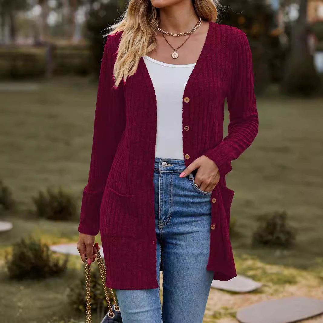 Women's longer ribbed knitted cardigan with patch pockets and wooden buttons Mune Fashion