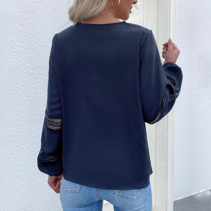 Women Elegant Blouse with Lace Details Mune Fashion