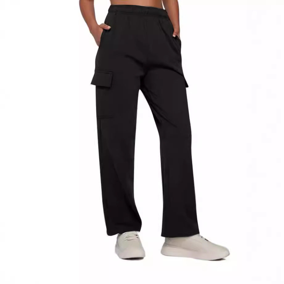 Ladies straight-cut cargo sweatpants with high waist and patch pockets Mune Fashion