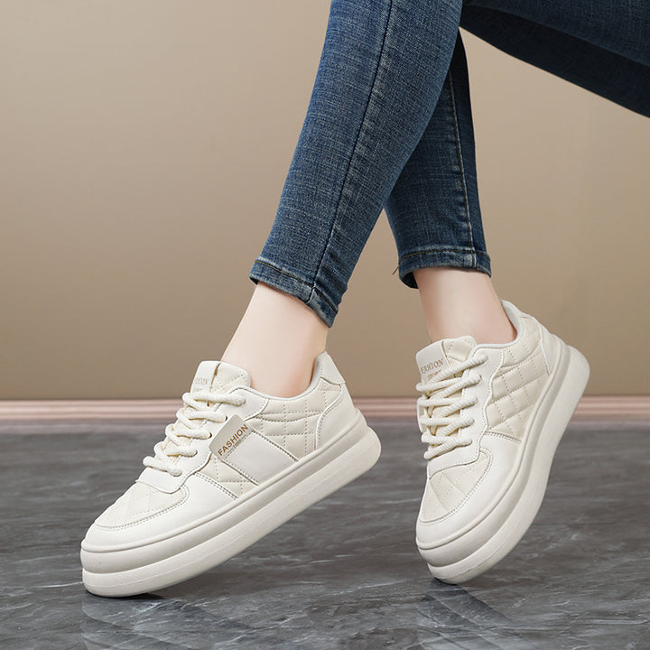 Unisex quilted platform sneaker made of synthetic leather with padded shaft and cushioned lightweight sole Mune Fashion