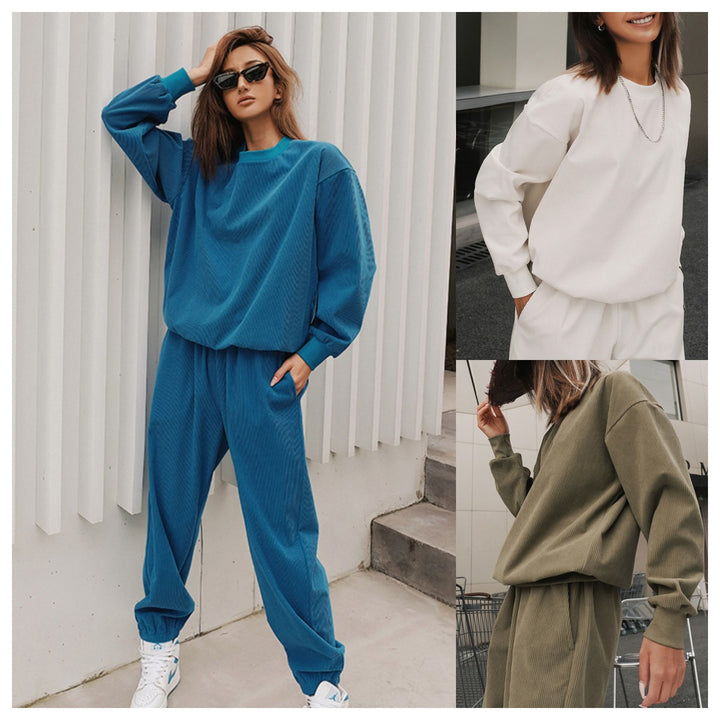 Women's structured corduroy tracksuit in relaxed fit with cuffed pants Mune Fashion