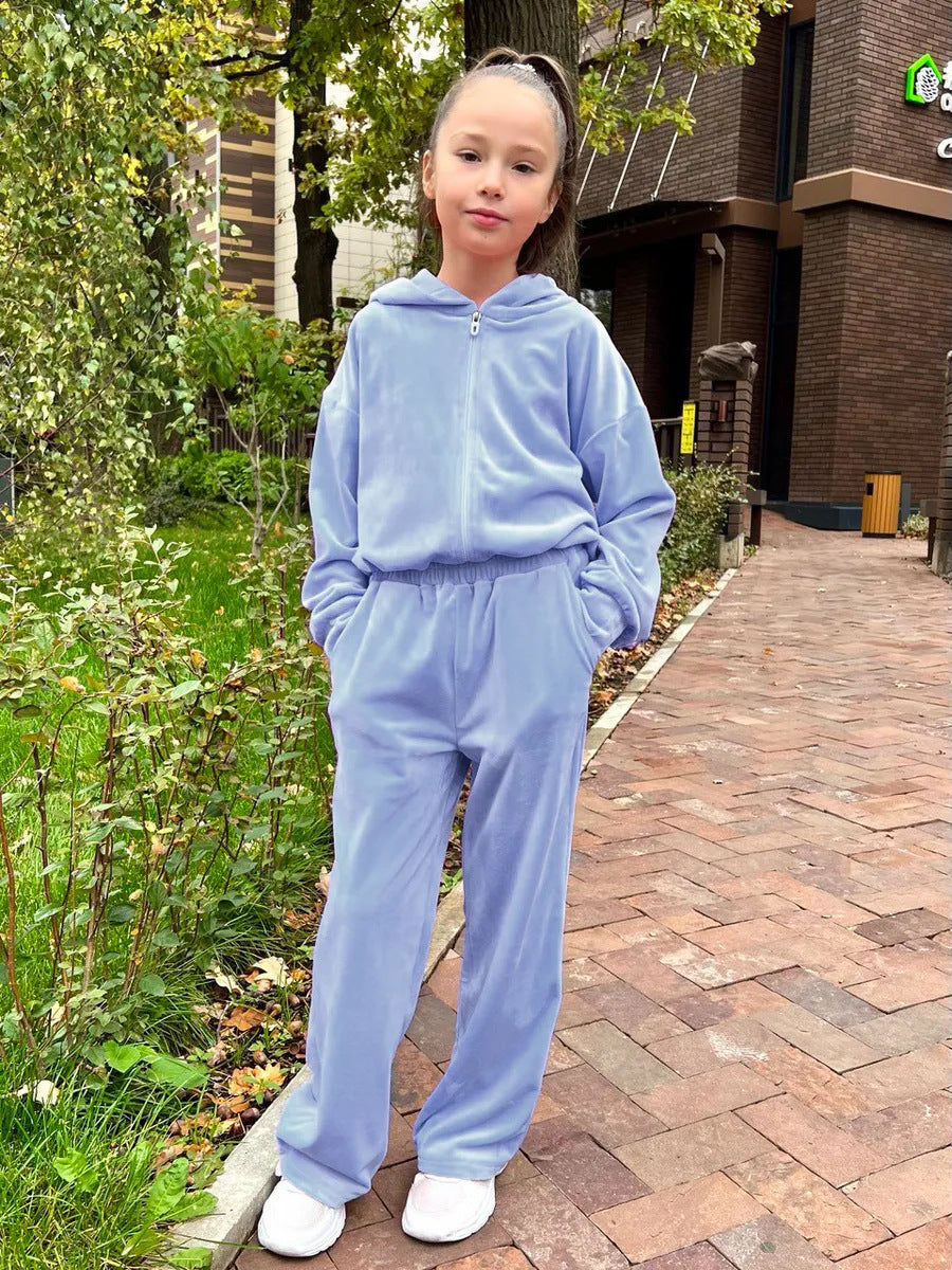 Women's velvety hooded tracksuit with full zip, elastic drawstring waistband, and straight leg Mune Fashion