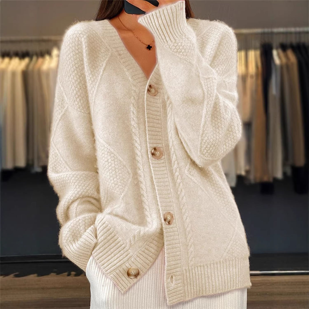 Women's oversized knitted cardigan with cable pattern V-neck and pearl buttons Mune Fashion