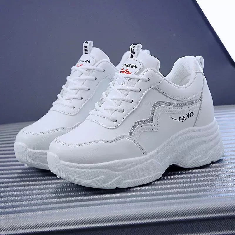 Ladies sporty sneakers with fashionable plateau and breathable upper material Mune Fashion