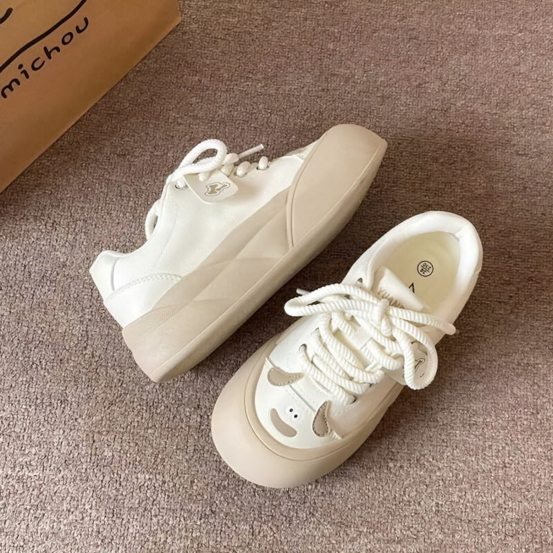 Women's sneaker with ergonomic cushioning and breathable upper material Mune Fashion