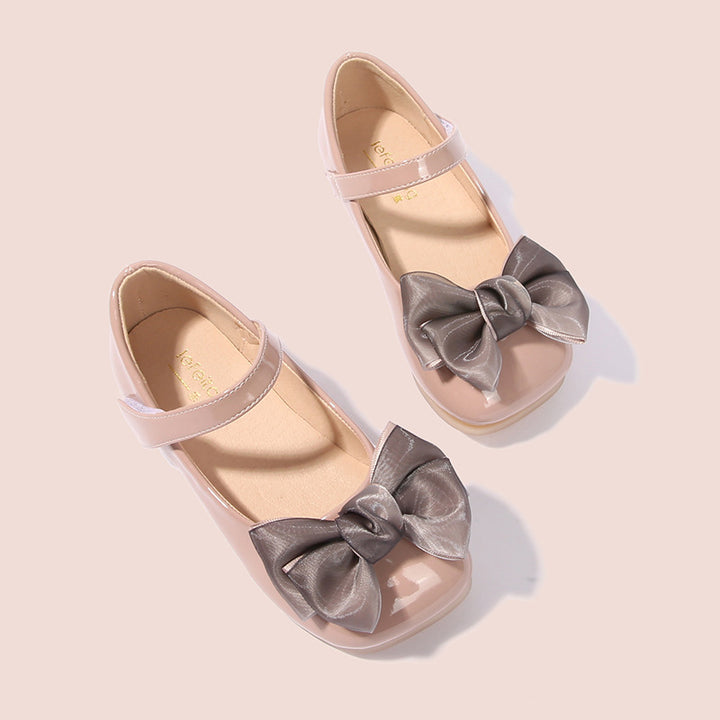 Girls' ballerinas with decorative bow design Mune Fashion