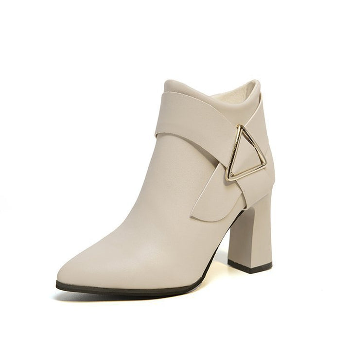 Women's refined short ankle boots with pointed toe, cuff strap, and mid-high block heel Mune Fashion