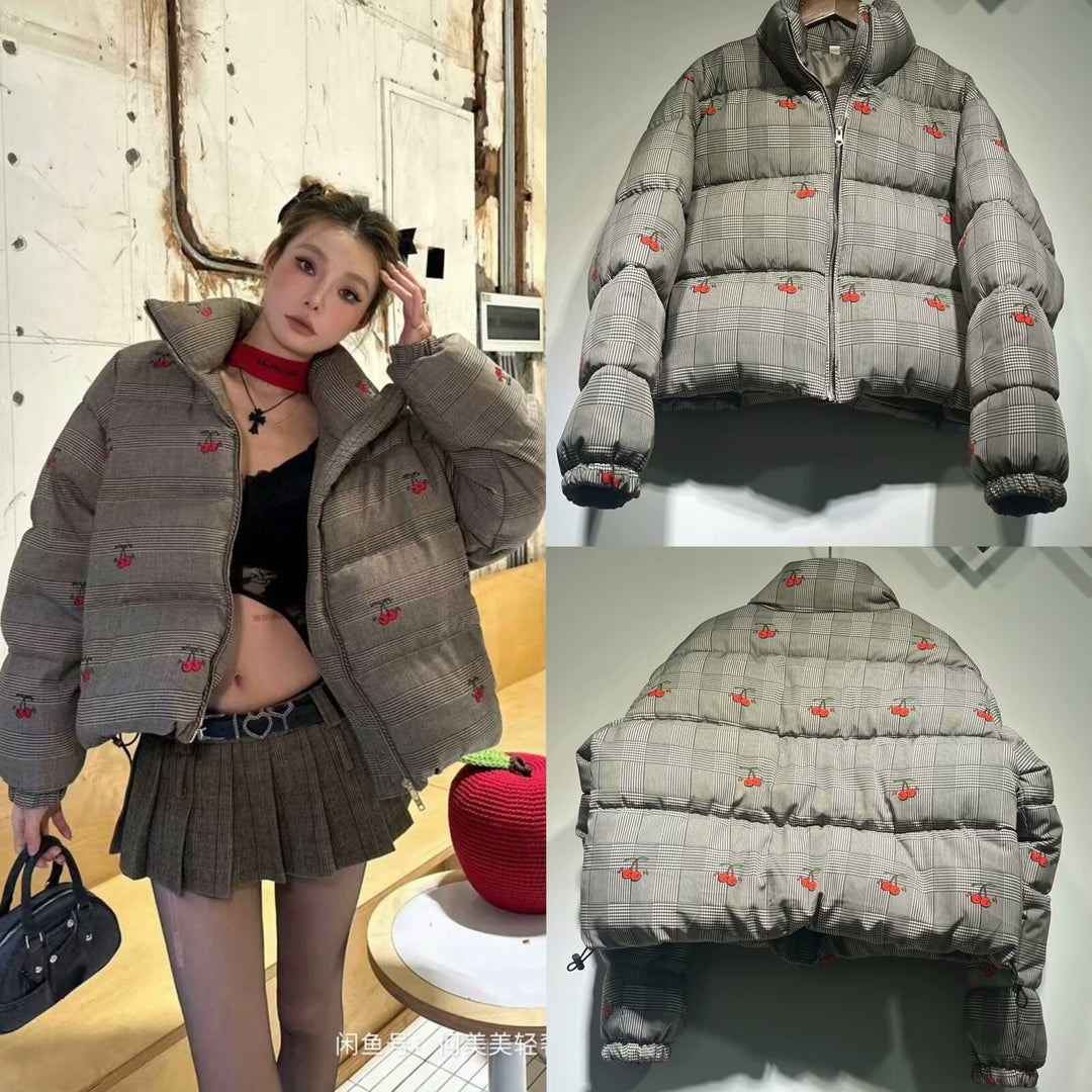 Women's short-cut quilted down-look jacket with stand-up collar and cherry embroidery Mune Fashion