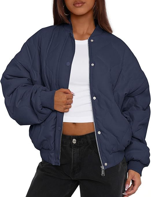 Women's short-cut quilted bomber jacket in oversized look with raglan sleeves Mune Fashion