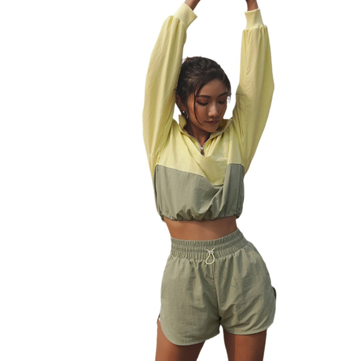 Women's sporty short training set with half zipper, drawstring and elastic running shorts Mune Fashion