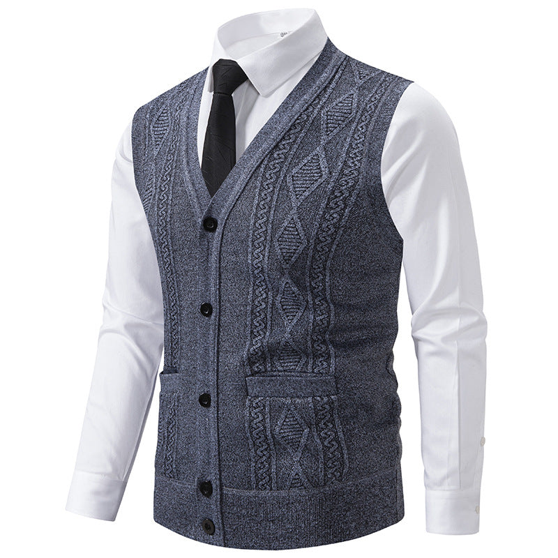 Men's V-neck knitted vest with cable pattern, continuous button placket and patch pockets Mune Fashion