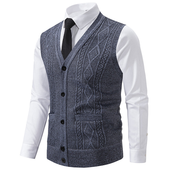 Men's V-neck knitted vest with cable pattern, continuous button placket and patch pockets Mune Fashion
