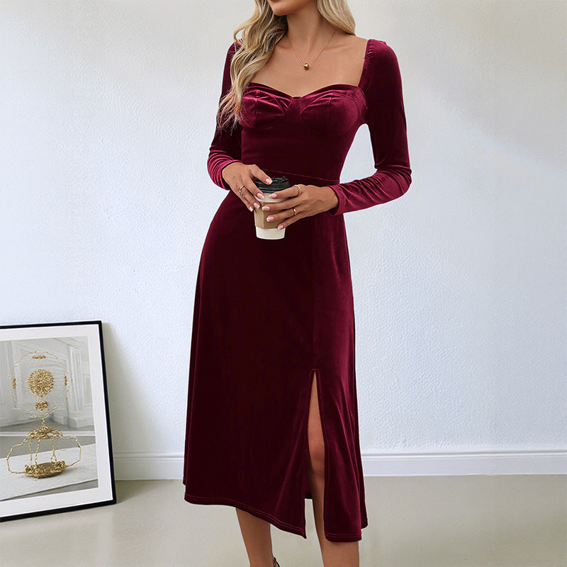 Women's velvet midi dress with heart-shaped neckline, tailored silhouette, and long sleeves Mune Fashion