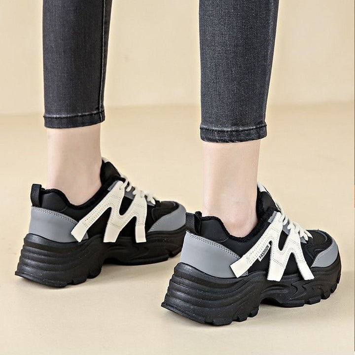 Ladies' sporty comfort sneakers with cushioning sole and stylish design Mune Fashion