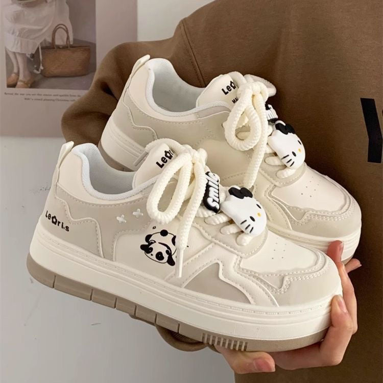 Women's chunky sneakers with panda motif, padded interior lining and robust profile sole Mune Fashion