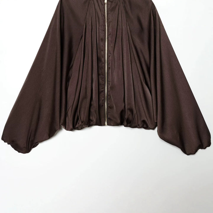 Women's cape jacket with central zipper, wide cape cut and voluminous bat sleeves Mune Fashion