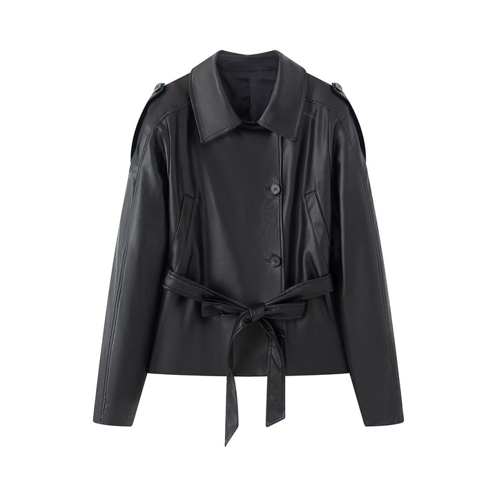 Women's short faux leather trench coat with waist belt and shoulder cape Mune Fashion