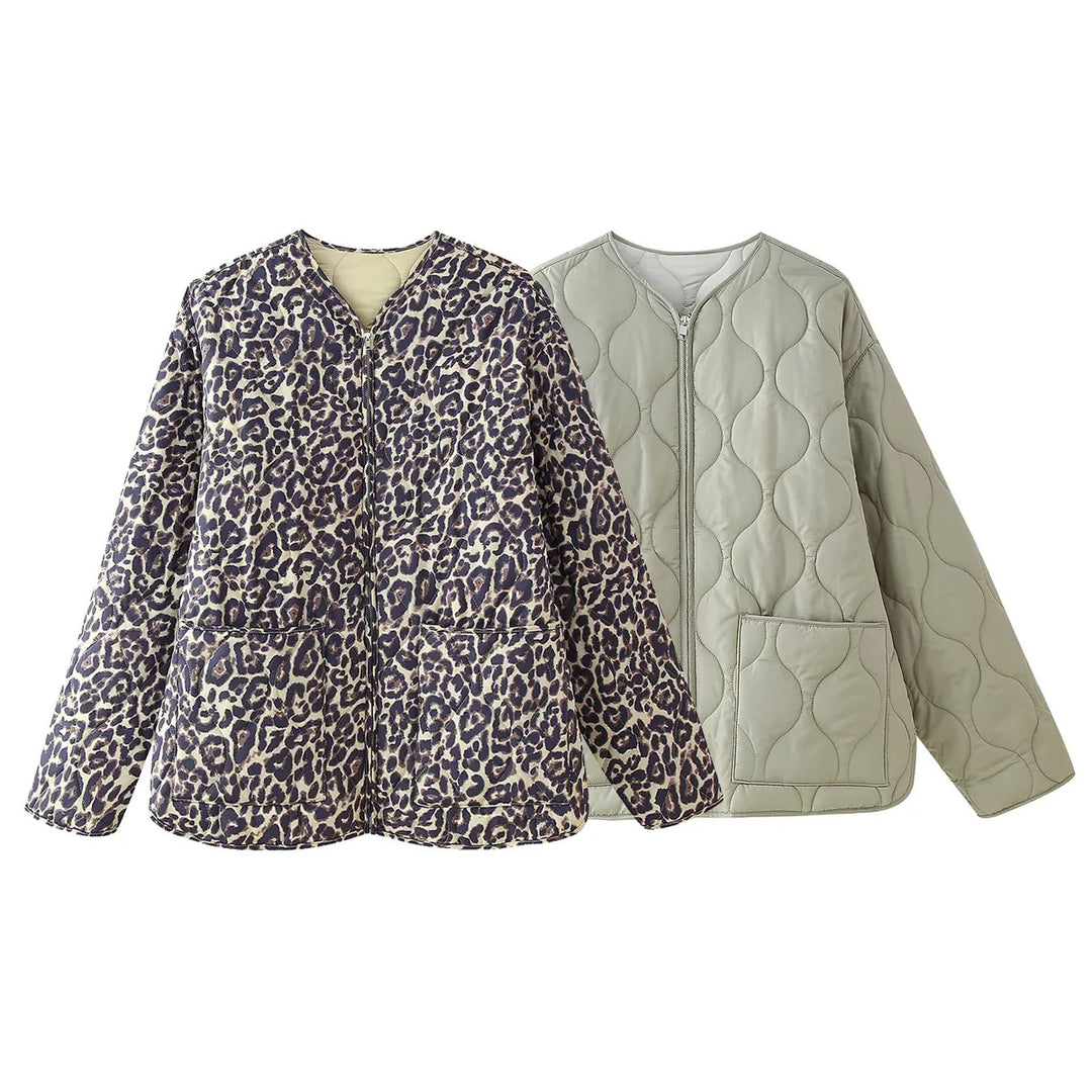 Women's quilted oversized puffer jacket with all-over leopard print, full zip and patch pockets Mune Fashion