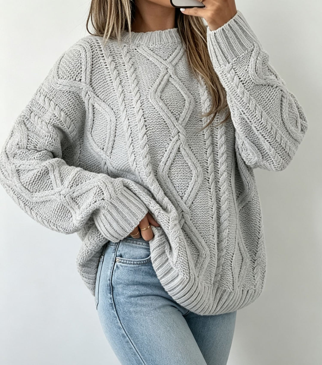 Women's Oversize Braided Knit Sweater with Cable Pattern and Round Neck Mune Fashion
