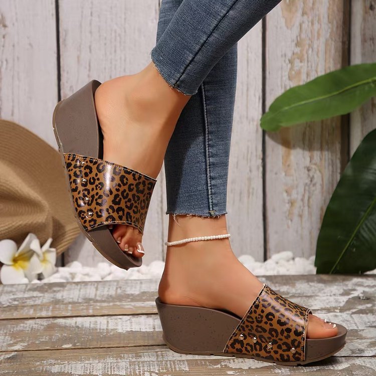 Women's wedge sandals with wide strap, stud accent, and ergonomic wedge sole Mune Fashion
