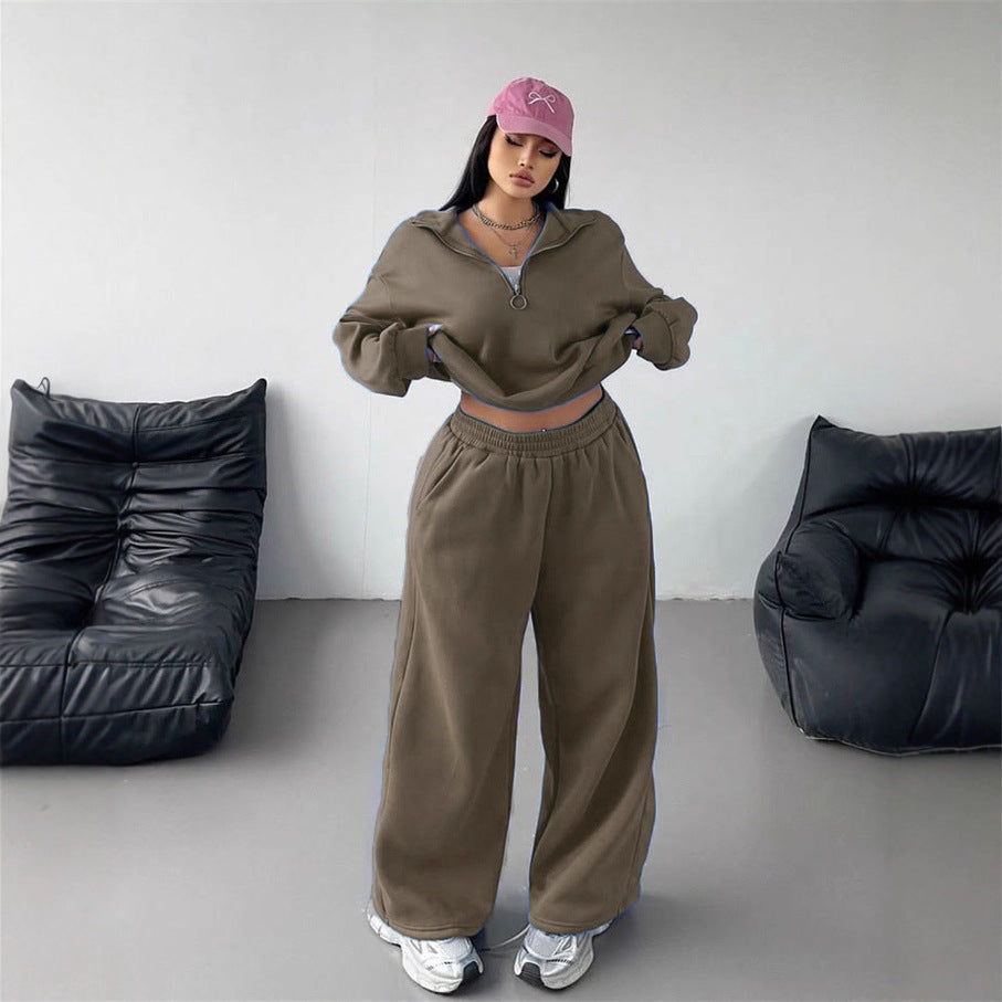 Women Velvet Cropped Zip Hoodie and Loose-Fitting High-Waist Palazzo Jogging Pants Mune Fashion
