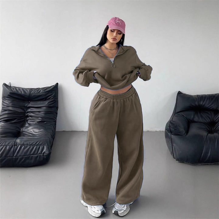 Women Velvet Cropped Zip Hoodie and Loose-Fitting High-Waist Palazzo Jogging Pants Mune Fashion