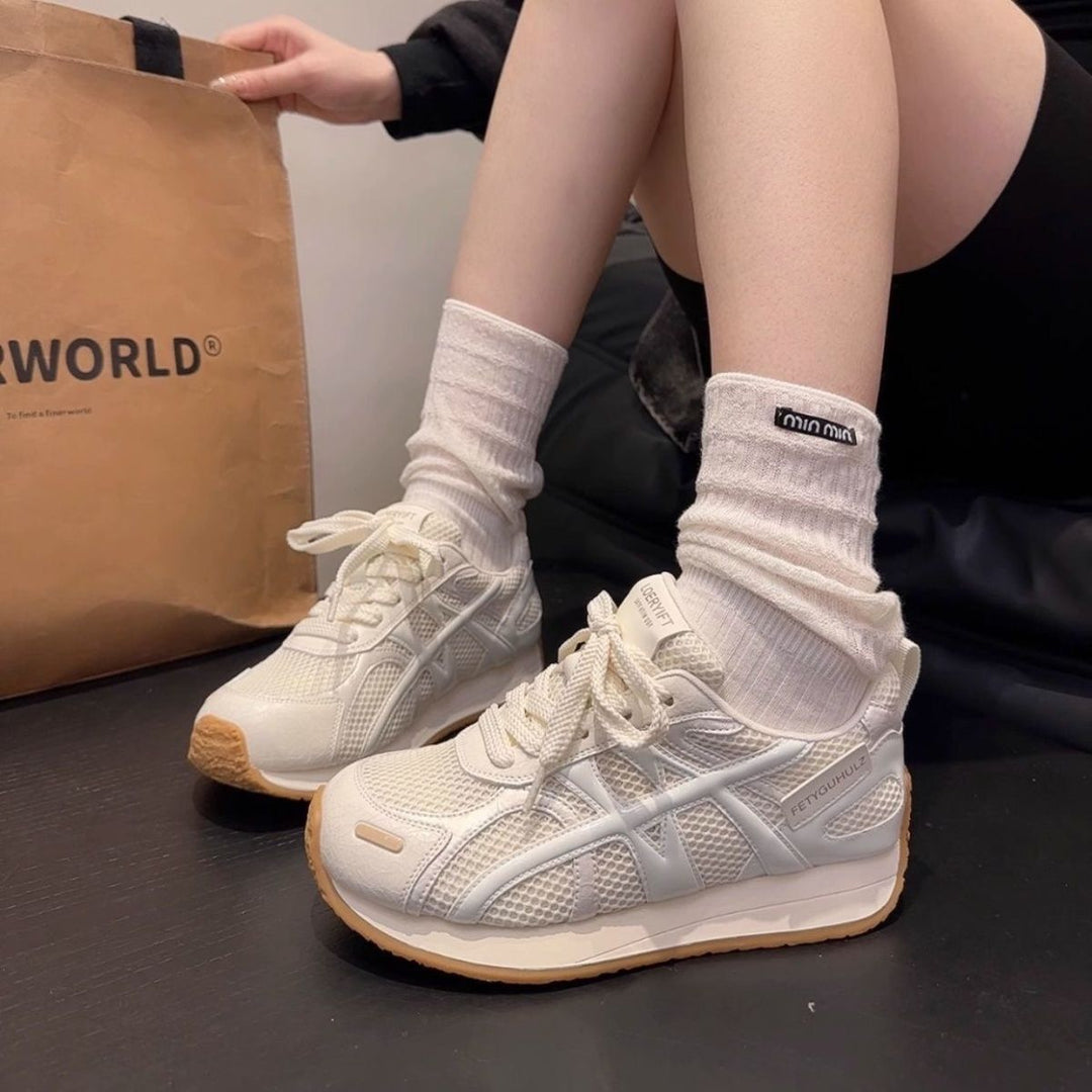 Women Lightweight Casual Sneakers with Mesh Structure, Shock-Absorbing EVA Midsole and Overlay Design Mune Fashion