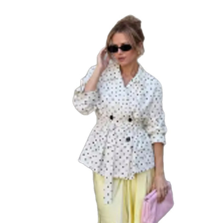 Women’s short trench coat with double breasted front, belt at the waist and polka dot print Mune Fashion