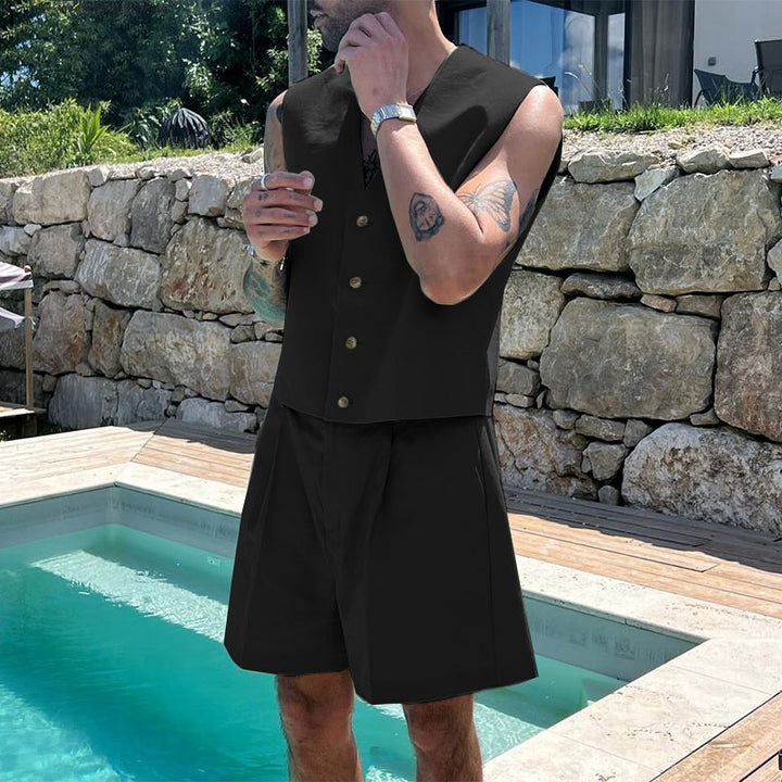 Women's elegant tailored ensemble with fitted vest and high-waisted shorts Mune Fashion