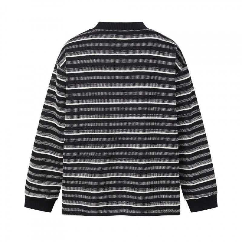 Unisex fine knit sweater in boxy cut with round neck and maritime stripes Mune Fashion