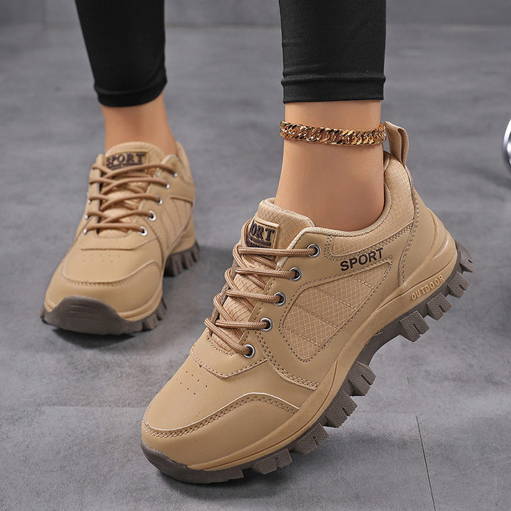 Men's robust laced casual sneakers with deep stud profile, padded shaft and practical pull tab Mune Fashion