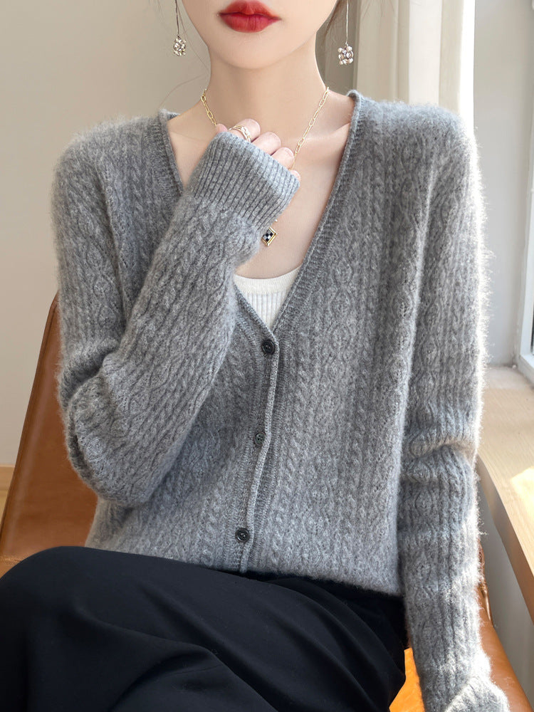 Women's Short Cable Knit Cardigan in Mohair Look with V-Neck and Ribbed Cuffs Mune Fashion