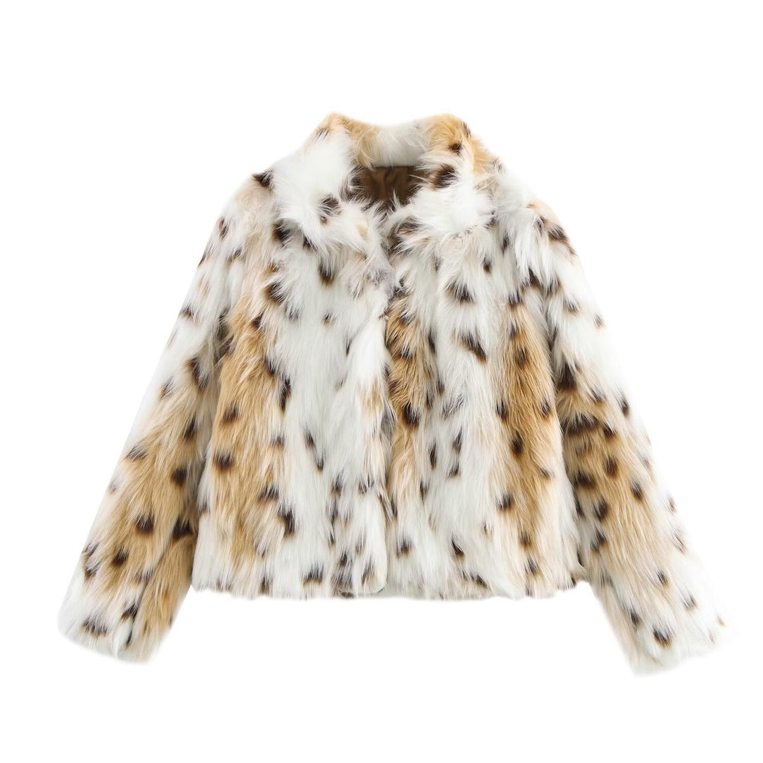 Ladies Short-Cut Faux-Fur Coat with Voluminous Shawl Collar and Straight Cut Mune Fashion