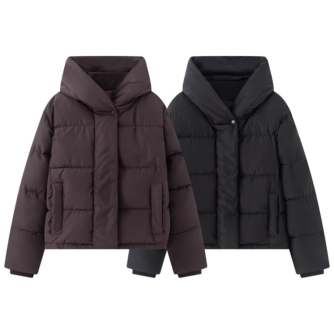Women's short quilted puffer jacket with high stand-up collar and concealed button placket Mune Fashion