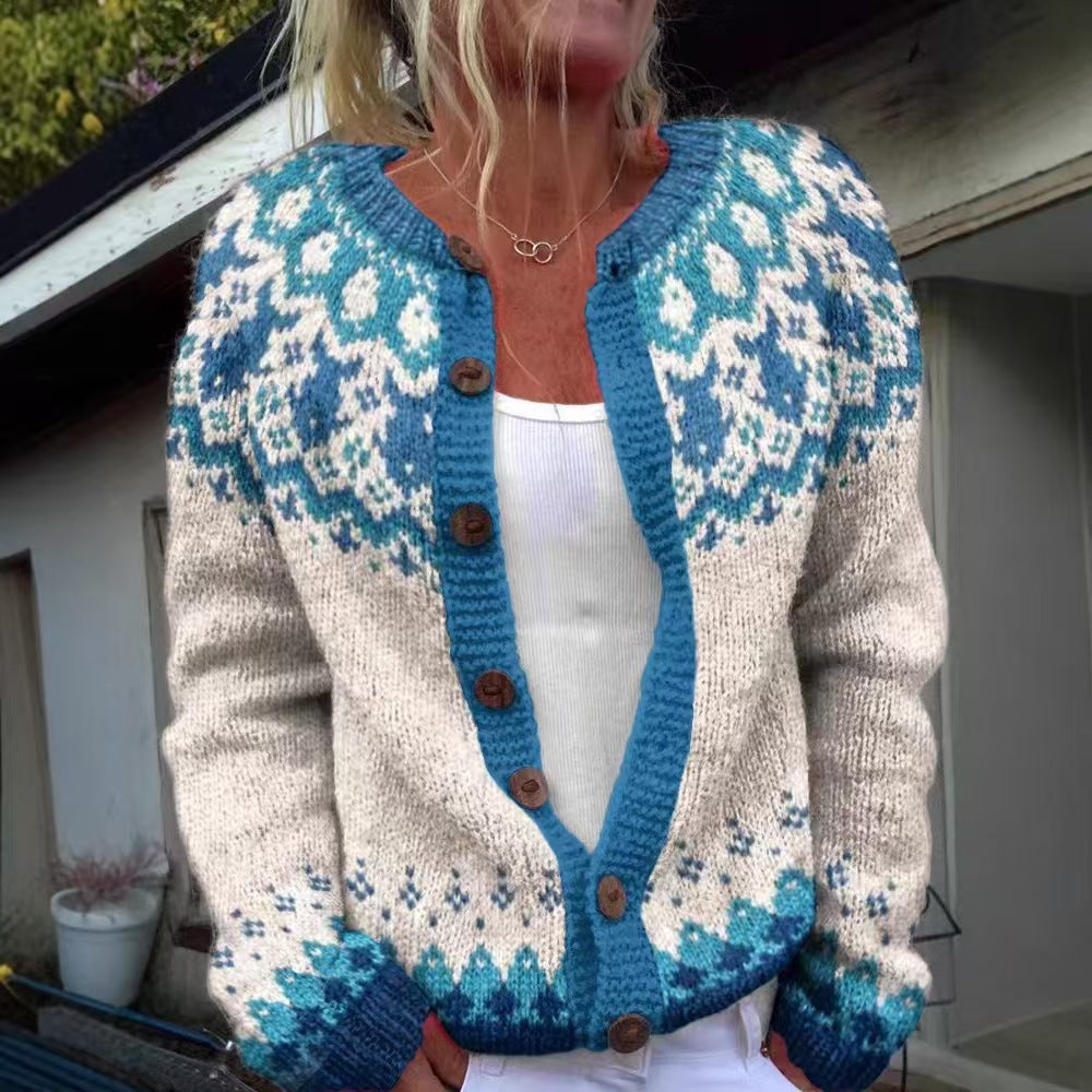 Women's patterned cardigan with round yoke, wooden buttons, and welt pockets Mune Fashion