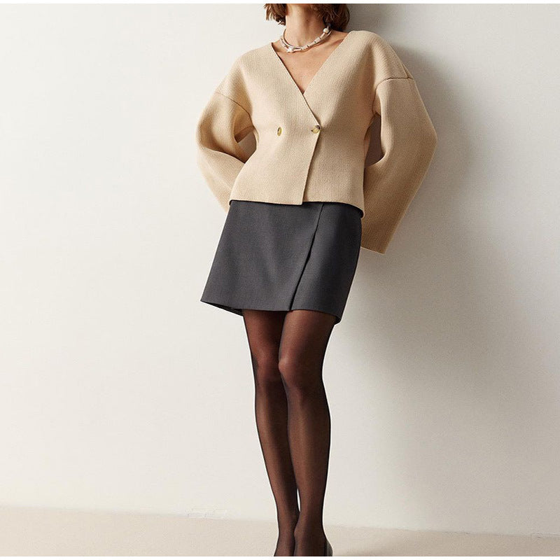 Women's cardigan wrap look with deep V-neck and bell sleeves Mune Fashion