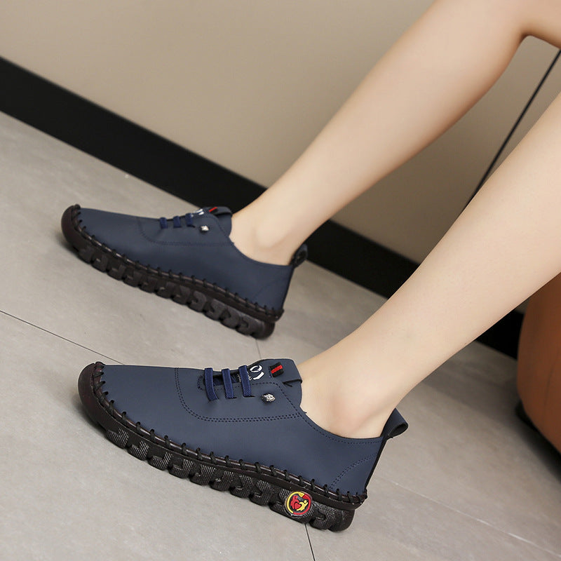 Women's lightweight casual sneakers with hand-stitched welt seam, elastic lacing system and profiled rubber sole Mune Fashion