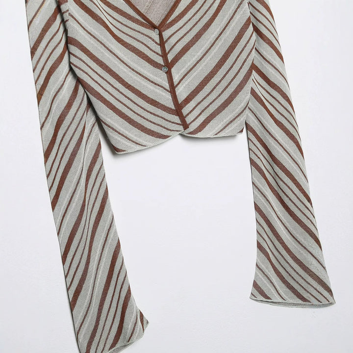 Women's short-cut cardigan with extra long sleeves and diagonal pattern Mune Fashion