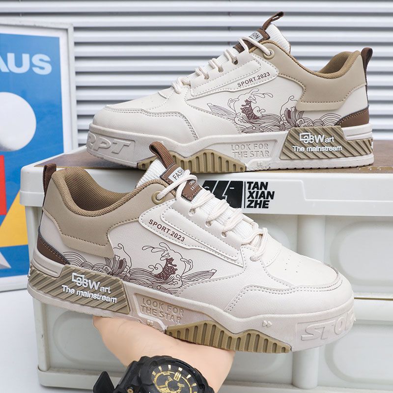 Women's sporty sneakers with unique art design Mune Fashion