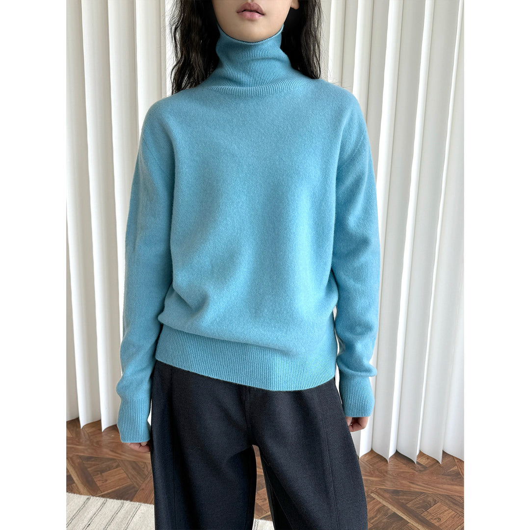 Women's Fine Cashmere-Style Rollneck Sweater with Relaxed Fit and Ribbed Cuffs Mune Fashion