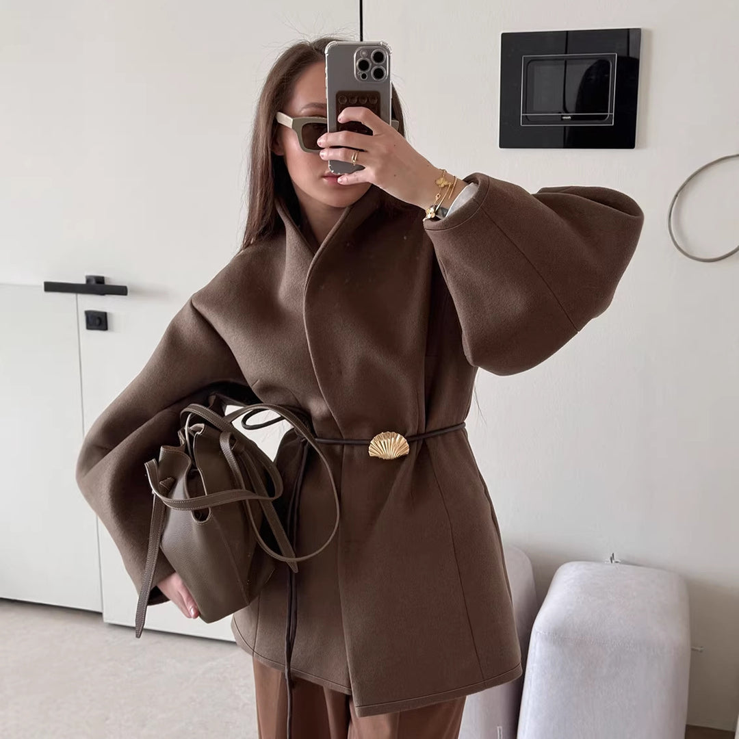 Women's short jacket with wrap closure, figure-hugging leather belt and shell clasp Mune Fashion