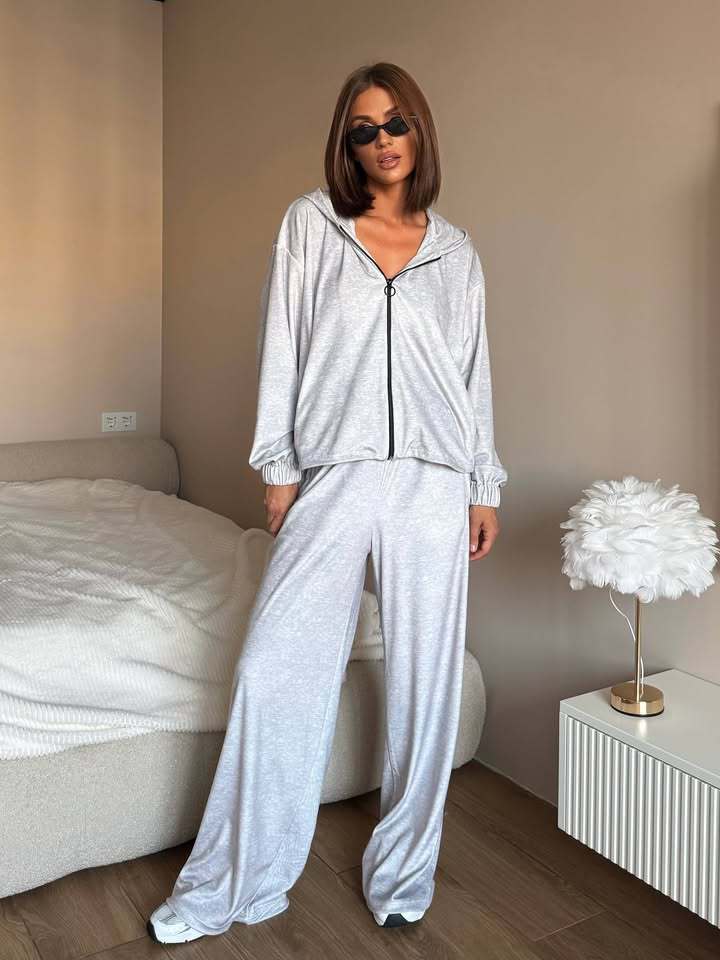 Women's loungewear set with lightweight zip hoodie, elastic cuffs, and wide palazzo pants Mune Fashion