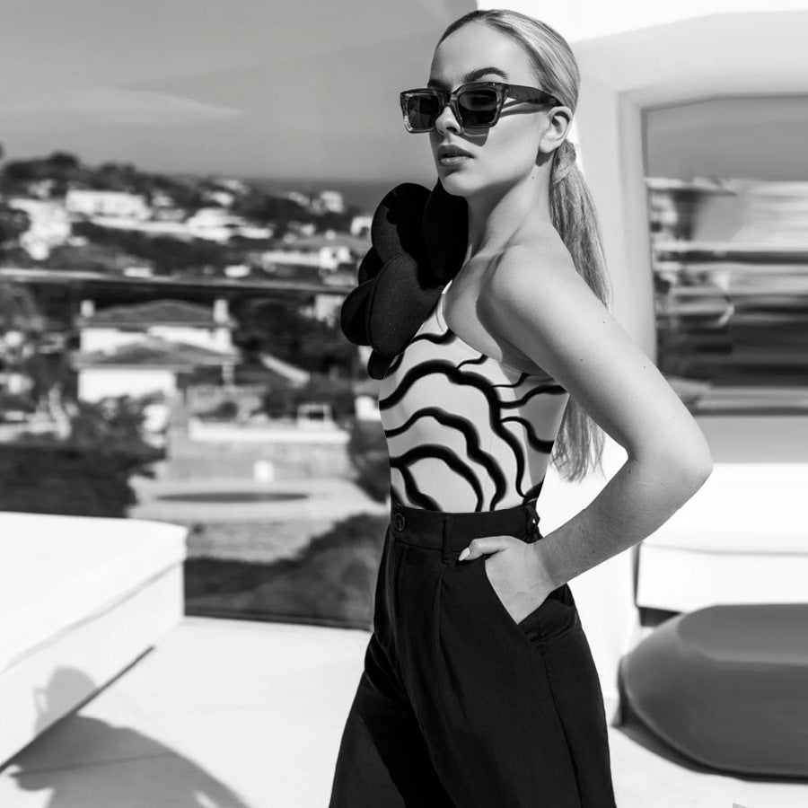 Ladies One-Piece Swimsuit Mune Fashion