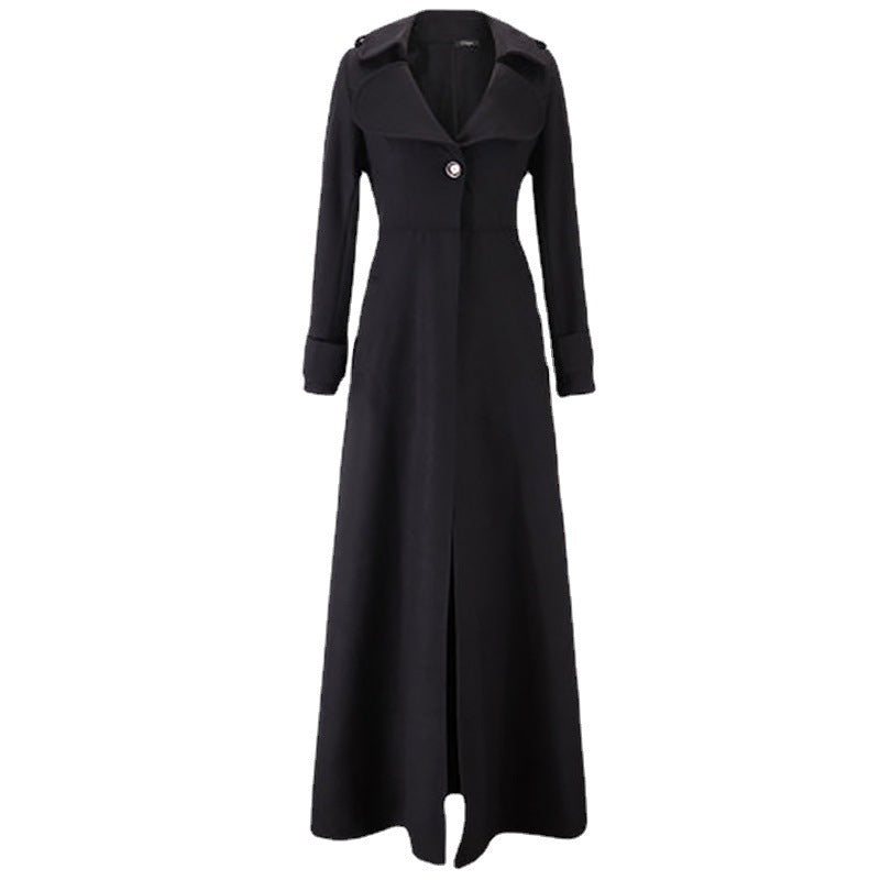 Mune | Ladies Elegant Long Coat with Classic Lapels and Modern Accents