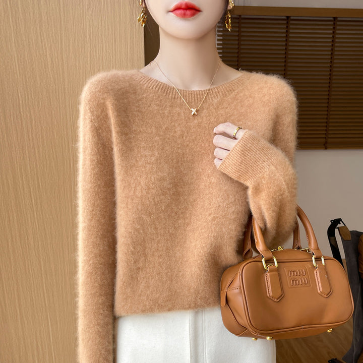 Ladies Loose Fine Knit Pullover with Round Neckline and Fluffy Angora Look Mune Fashion