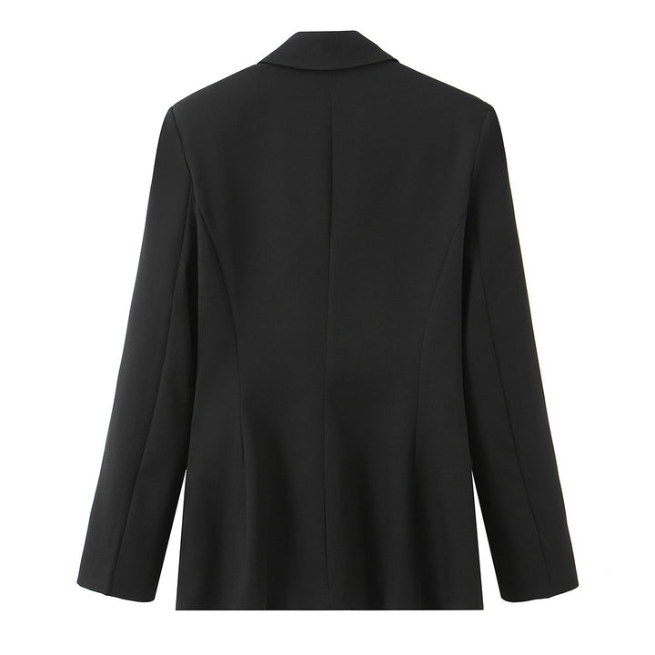 Women Elegant tailored blazer with covered buttons and flap pockets Mune Fashion
