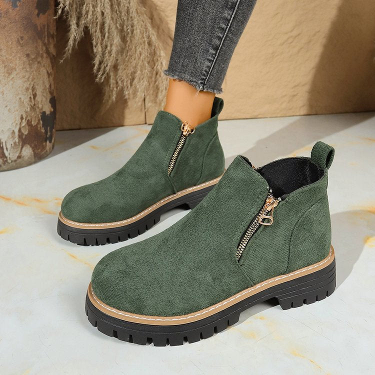Damen Kurzschaft-Stiefeletten aus Veloursoptik mit seitlichem Reißverschluss und grober Profilsohle Mune Fashion