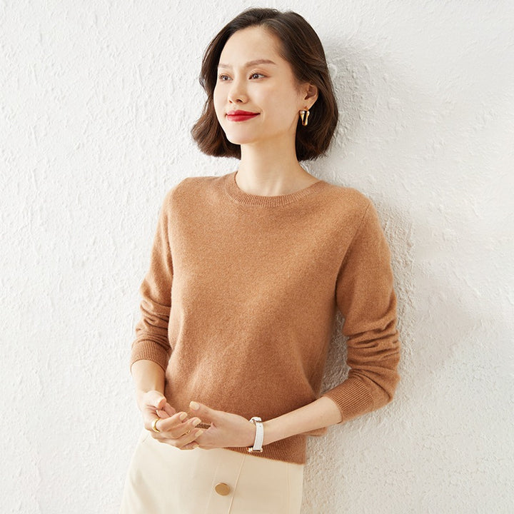 Women's Short-Cut Fine Knit Sweater with Round Neckline and Ribbed Hem Mune Fashion