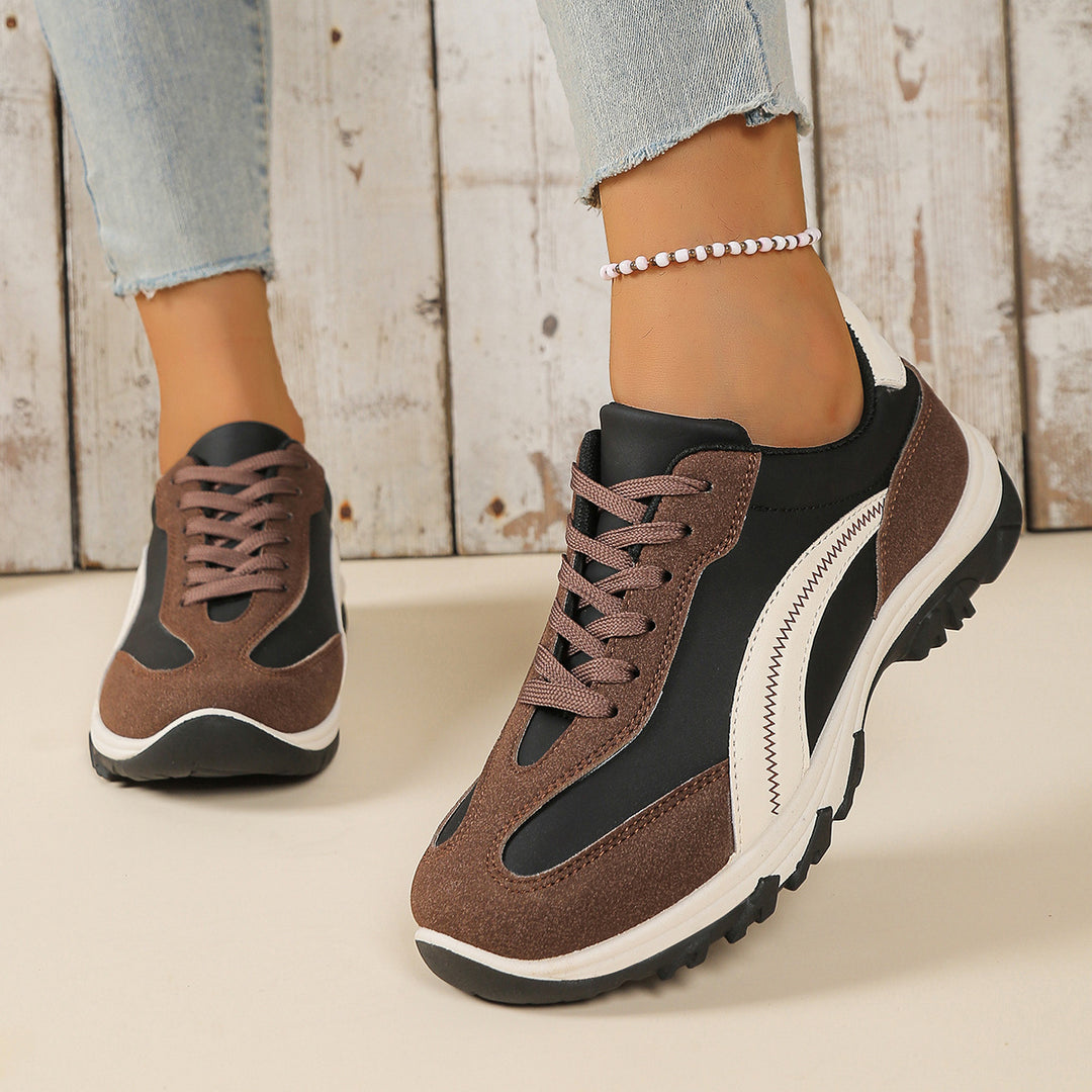 Ladies sporty wedge sneakers with suede overlays, profiled trail sole and padded memory footbed Mune Fashion