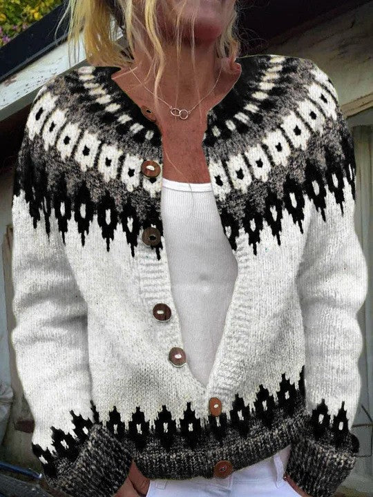 Women's patterned cardigan with round yoke, wooden buttons, and welt pockets Mune Fashion